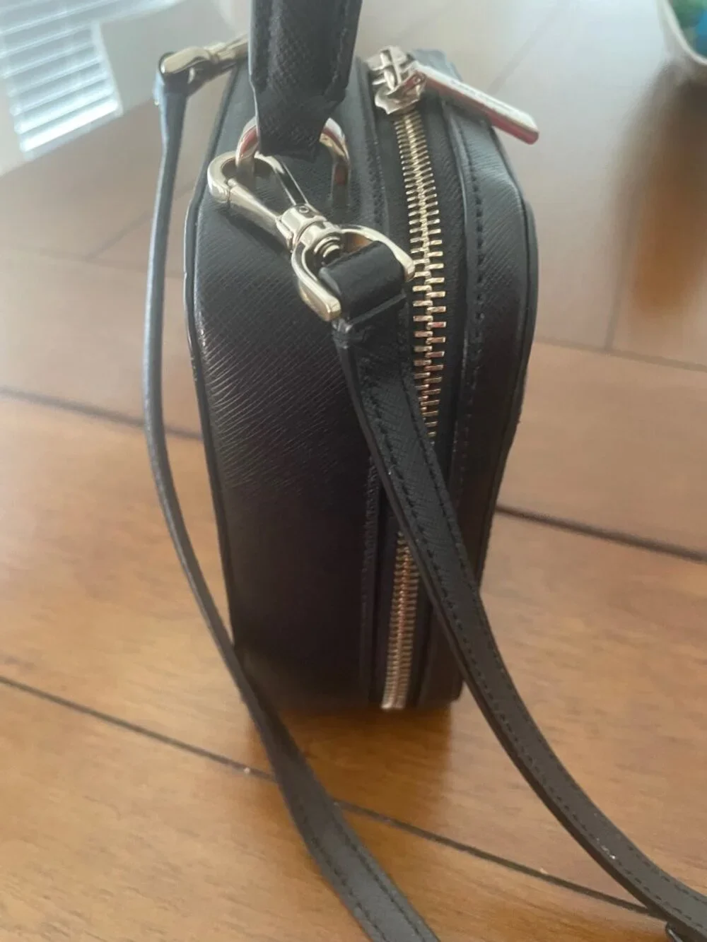 Kate Spade New York Daisy Vanity Crossbody Bag with front pocket and handle